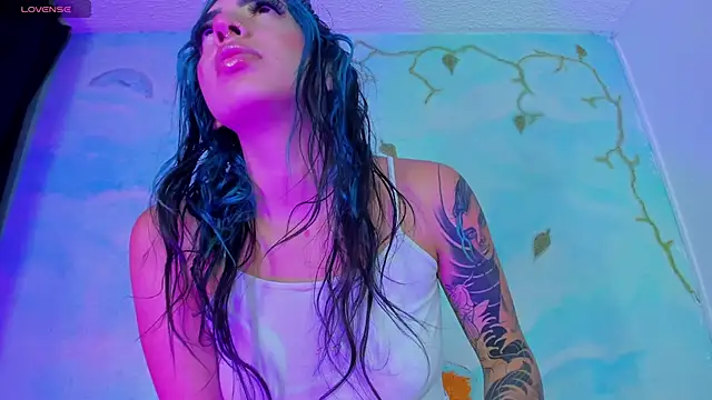 SaturnooStonee online show from 10.22.25