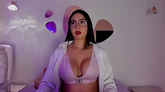 Snapshot of ValentinaaF chatting on 01.09.26 ValentinaaF online show from 01.09.26