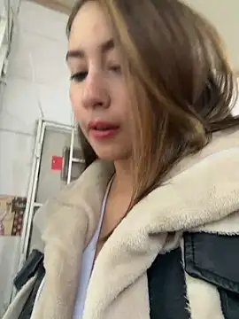 Snapshot of ValentinaaF chatting on 03.31.26 ValentinaaF online show from 03.31.26