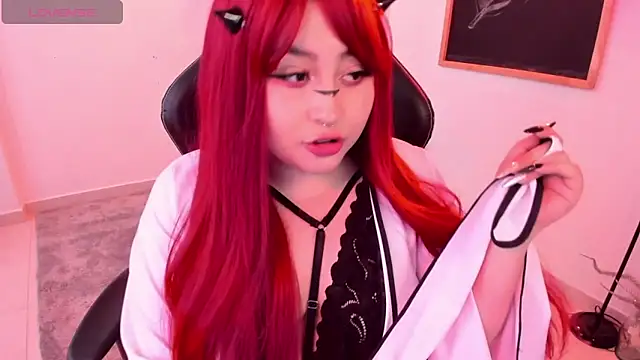 Snapshot of Lena_sweetx chatting on 01.25.25 Lena sweetx online show from 01.25.25