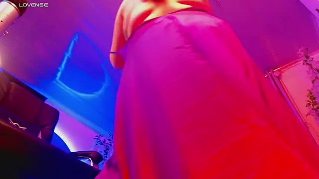 Snapshot of Lena_sweetx chatting on 02.13.25 Lena sweetx online show from 02.13.25