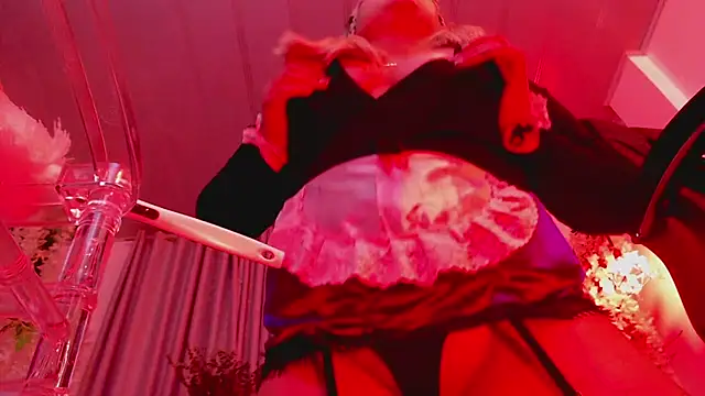 Snapshot of Lena_sweetx chatting on 02.13.25 Lena sweetx online show from 02.13.25