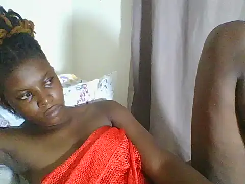 Snapshot of Blacksweetbeb chatting on 02.10.25 Blacksweetbeb online show from 02.10.25