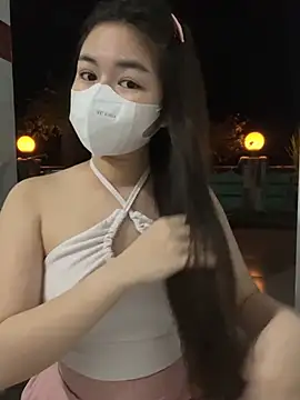 BabyThree  online show from 02.04.25