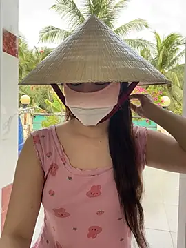 BabyThree  online show from 03.17.25