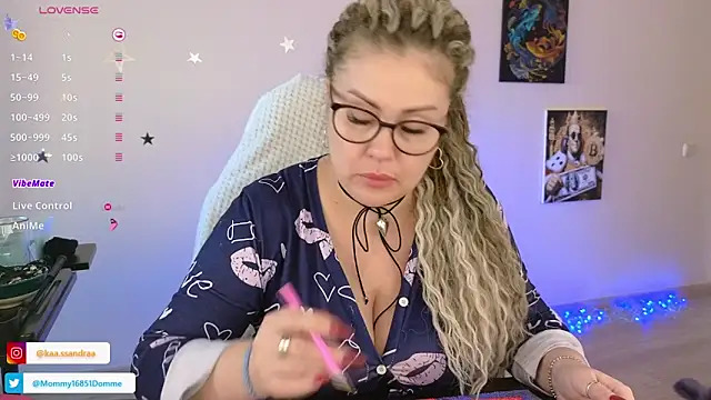 misskaassandraa online show from 02.09.25