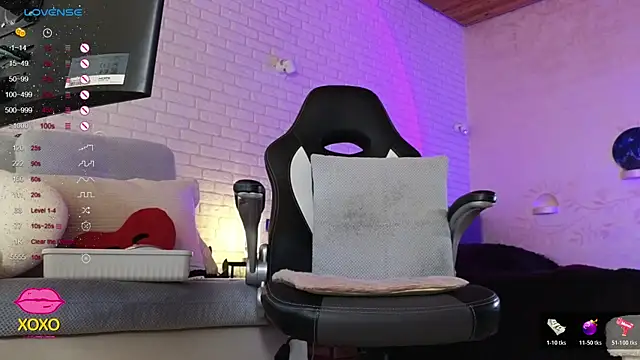 misskaassandraa online show from 11.06.25