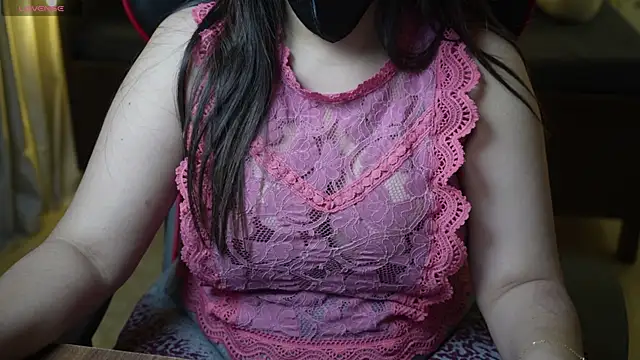 Snapshot of only_aleesha chatting on 03.21.25 only aleesha online show from 03.21.25