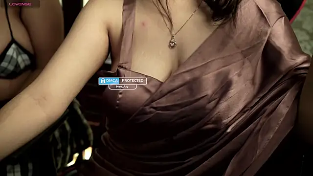 Snapshot of only_aleesha chatting on 06.17.26 only aleesha online show from 06.17.26