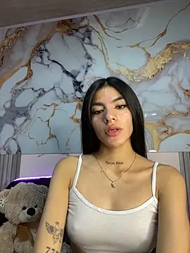 liss hot  online show from 11.20.25