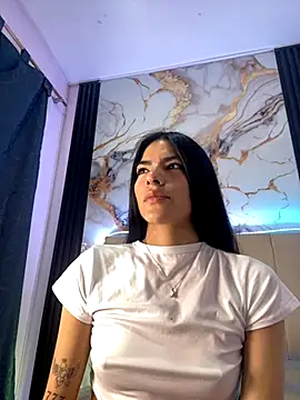 liss hot  online show from 11.24.25