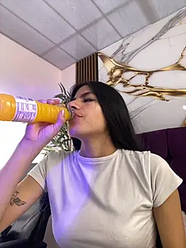 liss hot  online show from 11.27.25