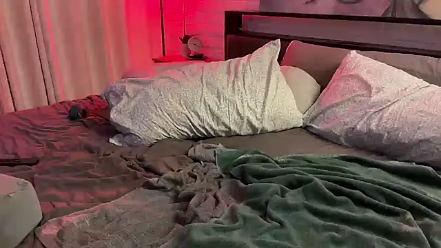 Snapshot of JeffJocc chatting on 12.04.25 JeffJocc online show from 12.04.25