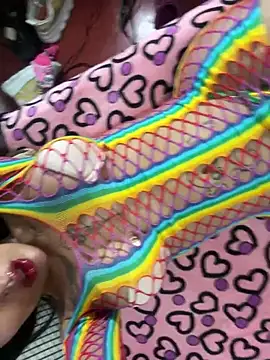 saragill323 online show from 12.28.24