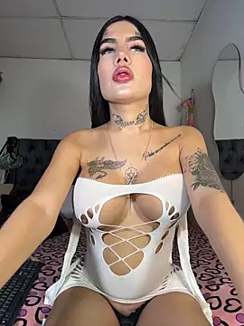 Snapshot of saragill323 chatting on 03.16.26 saragill323 online show from 03.16.26