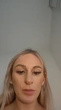 Liana Lou online show from 01.19.25