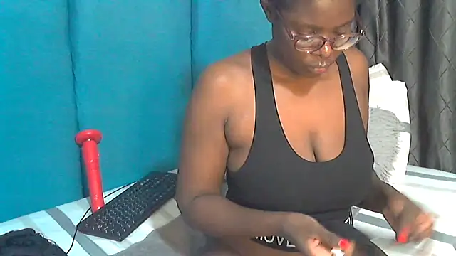 Snapshot of Mochabae chatting on 02.25.25 Mochabae online show from 02.25.25