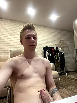 Snapshot of sladkiyoo chatting on 10.03.25 sladkiyoo online show from 10.03.25