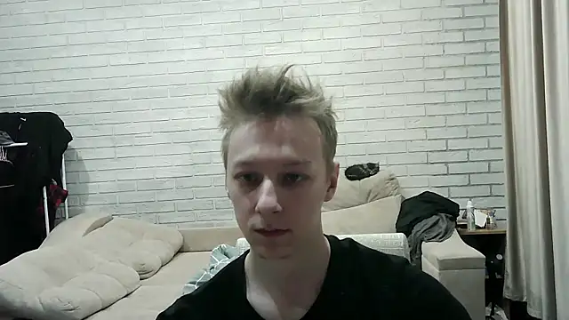 Snapshot of sladkiyoo chatting on 01.10.26 sladkiyoo online show from 01.10.26