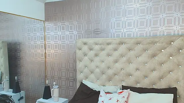 Snapshot of Sara_Desire chatting on 01.16.25 Sara Desire online show from 01.16.25