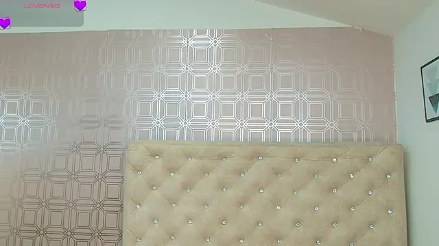 Snapshot of Sara_Desire chatting on 01.19.25 Sara Desire online show from 01.19.25