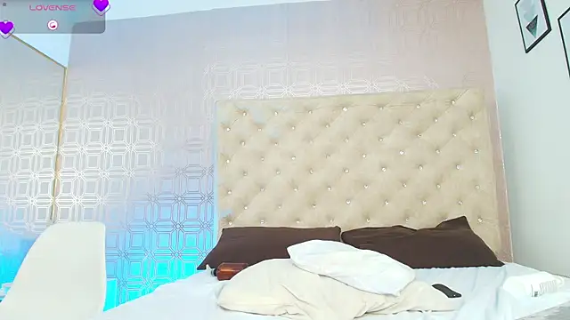 Snapshot of Sara_Desire chatting on 01.31.25 Sara Desire online show from 01.31.25