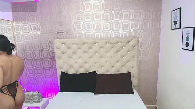 Snapshot of Sara_Desire chatting on 03.14.25 Sara Desire online show from 03.14.25