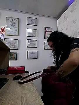 Snapshot of rebekka_simpson chatting on 03.01.25 rebekka simpson online show from 03.01.25