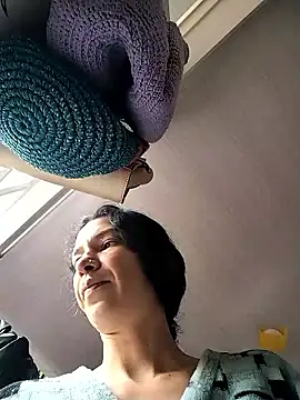 rebekka simpson online show from 01.10.26