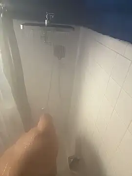 Snapshot of allissonw13 chatting on 12.23.25 allissonw13 online show from 12.23.25