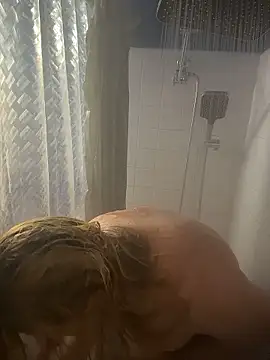 Snapshot of allissonw13 chatting on 01.19.26 allissonw13 online show from 01.19.26