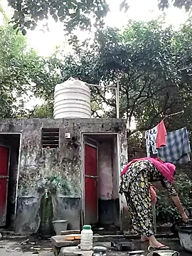 Snapshot of Hot-rubina chatting on 11.30.25 Hot-rubina online show from 11.30.25