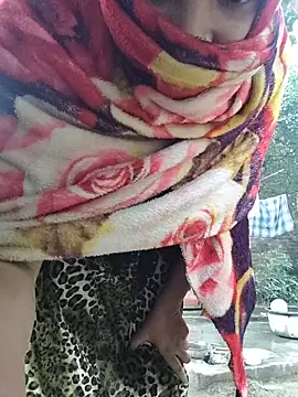 Snapshot of Hot-rubina chatting on 12.14.25 Hot-rubina online show from 12.14.25