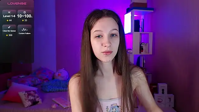 ur kitty   online show from 12.15.24