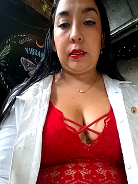 Bella keny online show from 09.27.25