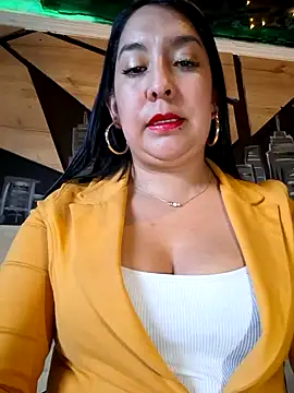 Bella keny online show from 10.30.25