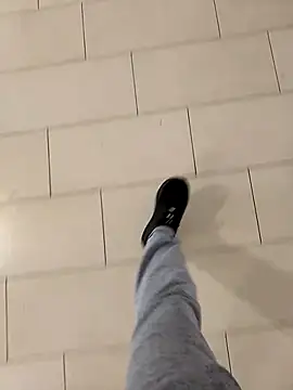 Snapshot of A_man_in_public chatting on 11.05.25 A man in public online show from 11.05.25