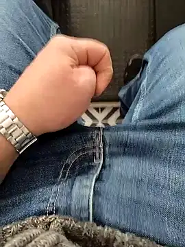 A man in public online show from 03.01.26