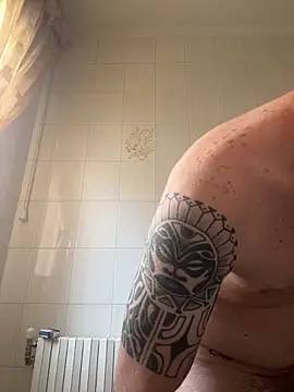 Snapshot of iltoscano95 chatting on 09.14.25 iltoscano95 online show from 09.14.25