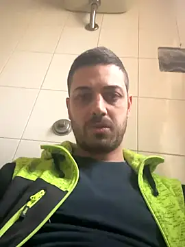 Snapshot of iltoscano95 chatting on 11.22.25 iltoscano95 online show from 11.22.25