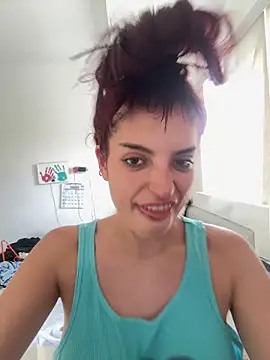 Snapshot of dakota_le chatting on 12.19.25 dakota le online show from 12.19.25