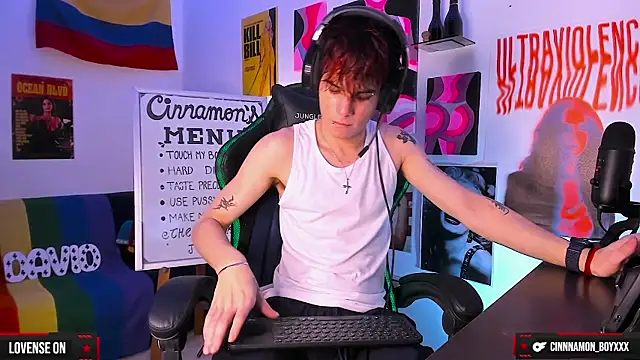 cinnamon boyxxx online show from 12.17.24