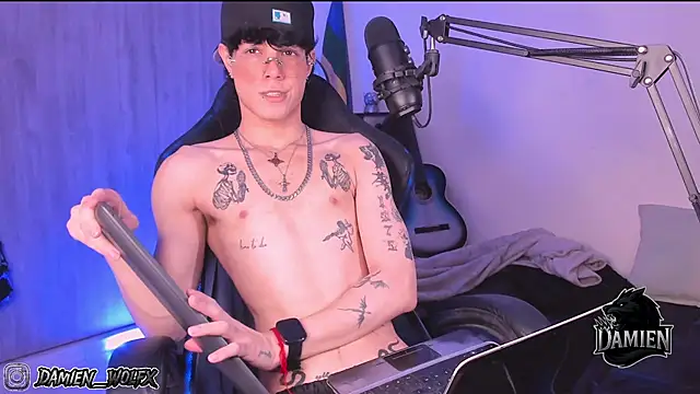 cinnamon boyxxx online show from 09.28.25