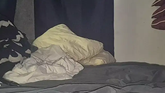 Snapshot of suzyswallowsxxx704 chatting on 11.15.25 suzyswallowsxxx704 online show from 11.15.25