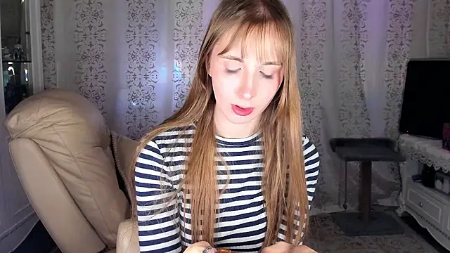 AprilHilll online show from 01.17.25