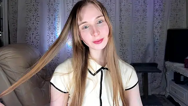 AprilHilll online show from 01.29.25