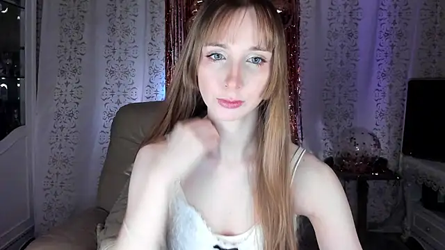 AprilHilll online show from 03.21.25