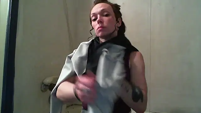 Genevieve143 online show from 02.26.25