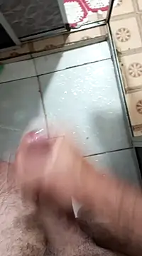 Snapshot of Din0071 chatting on 12.28.24 Din0071 online show from 12.28.24