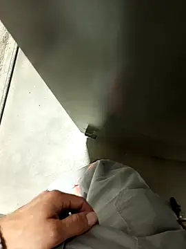 Snapshot of Din0071 chatting on 01.08.25 Din0071 online show from 01.08.25